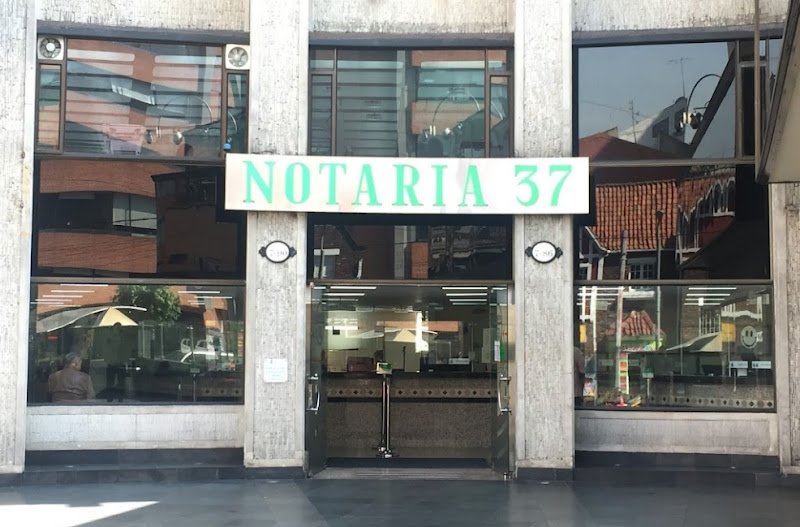 Fachada de la Notaría 37 de Bogotá