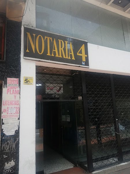 Fachada de la Notaría 4 de Bogotá