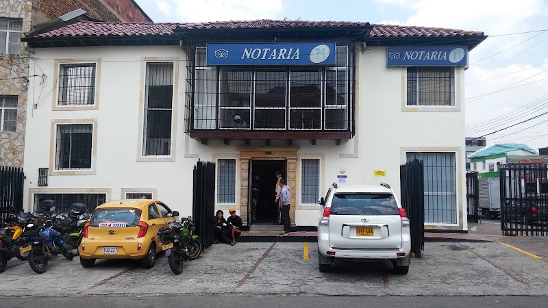 Fachada de la Notaría 71 de Bogotá