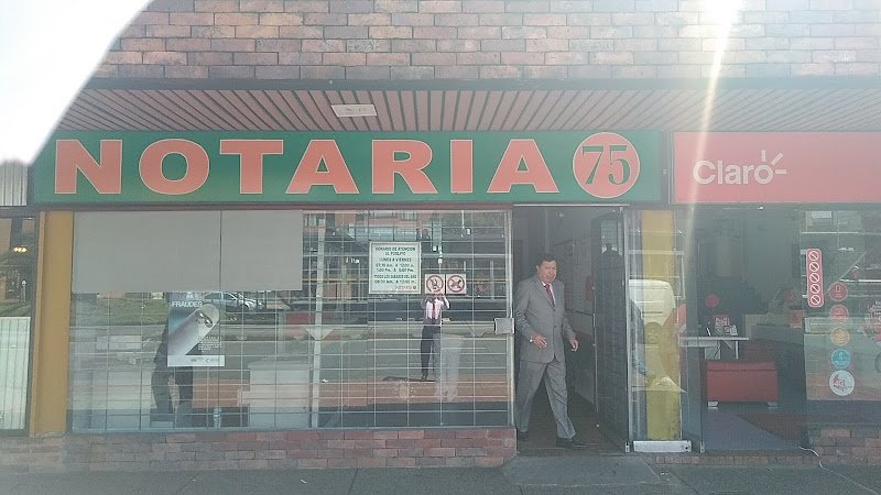 Fachada de la Notaría 75 de Bogotá