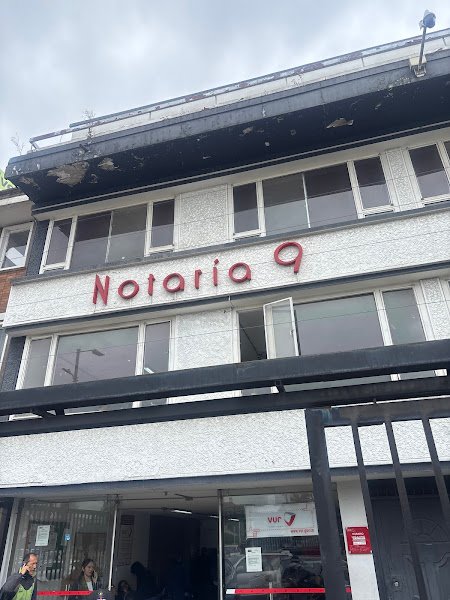 Fachada de la Notaría 9 de Bogotá